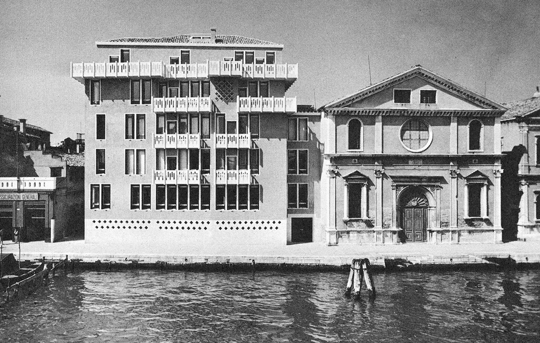 Archillect ID 378622