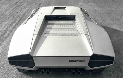 Archillect ID 378788