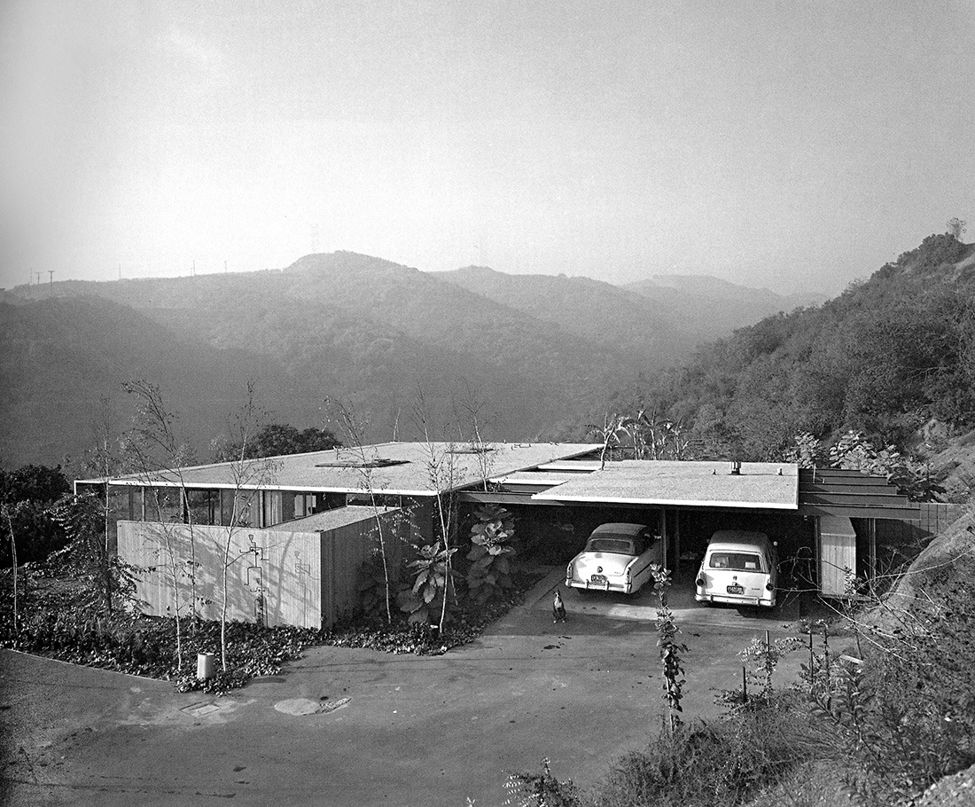 Archillect ID 379087