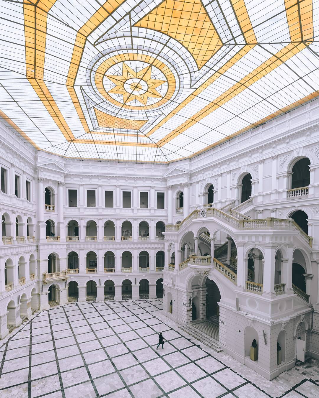 Archillect ID 379281