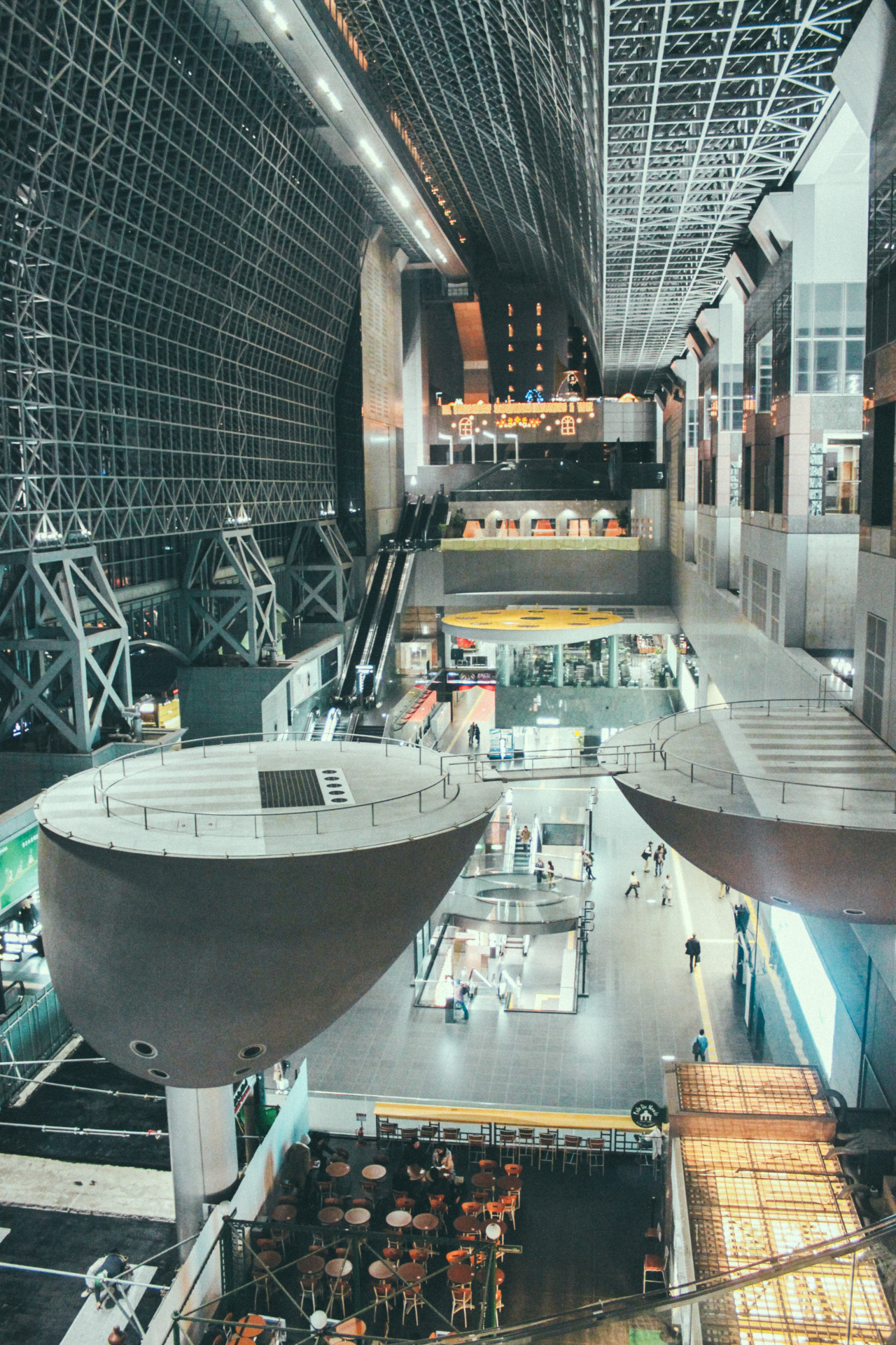 Archillect ID 379313