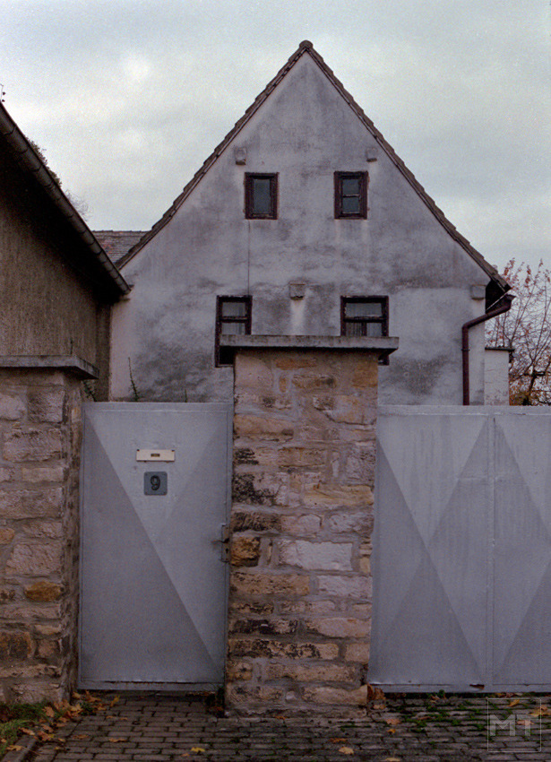 Archillect ID 379384