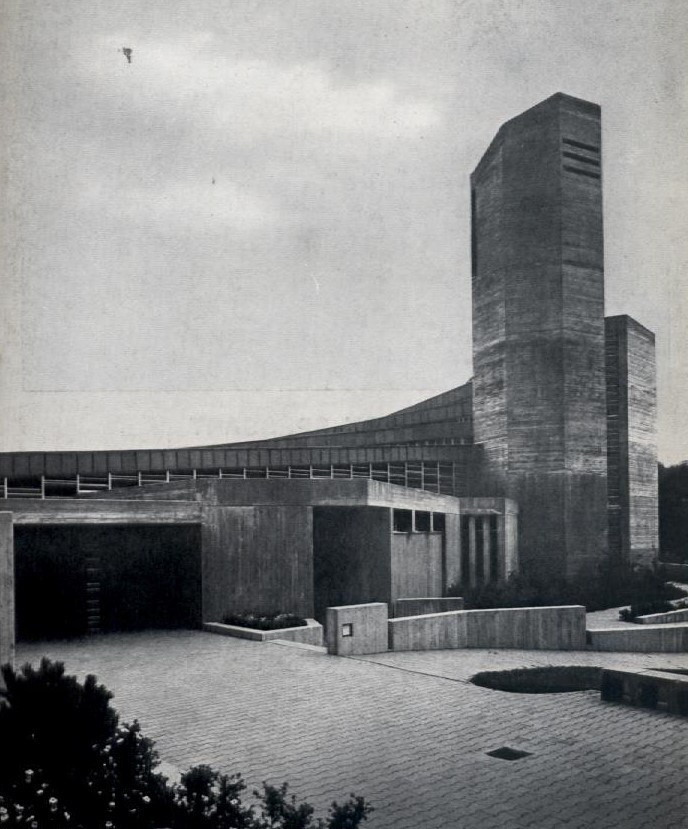 Archillect ID 379471