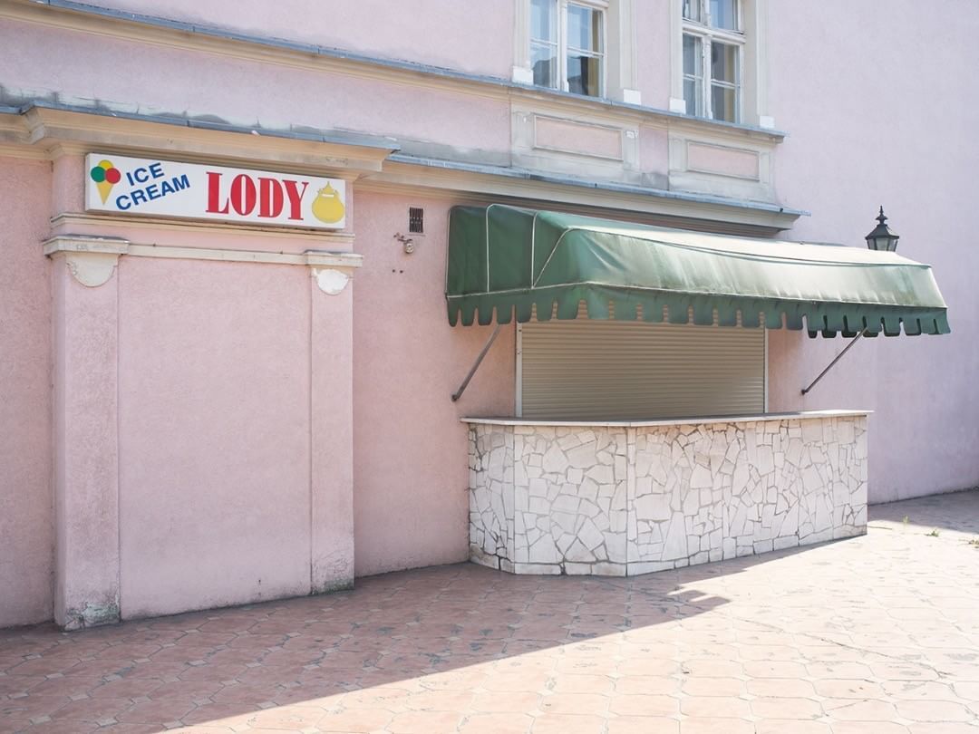 Archillect ID 379486