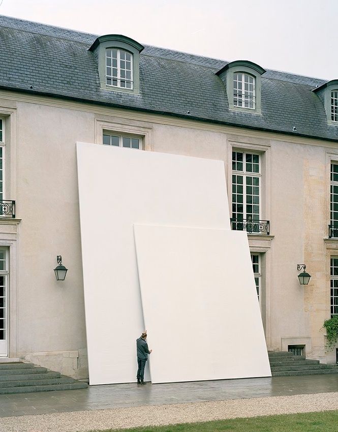 Archillect ID 379500