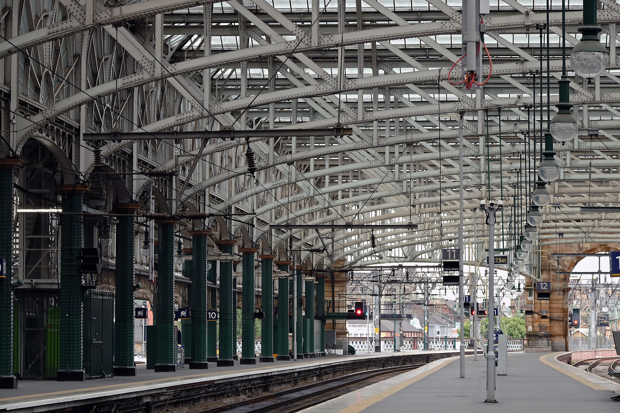 Archillect ID 379566