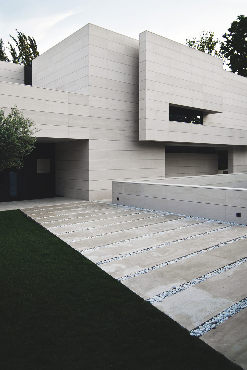 Archillect ID 379626