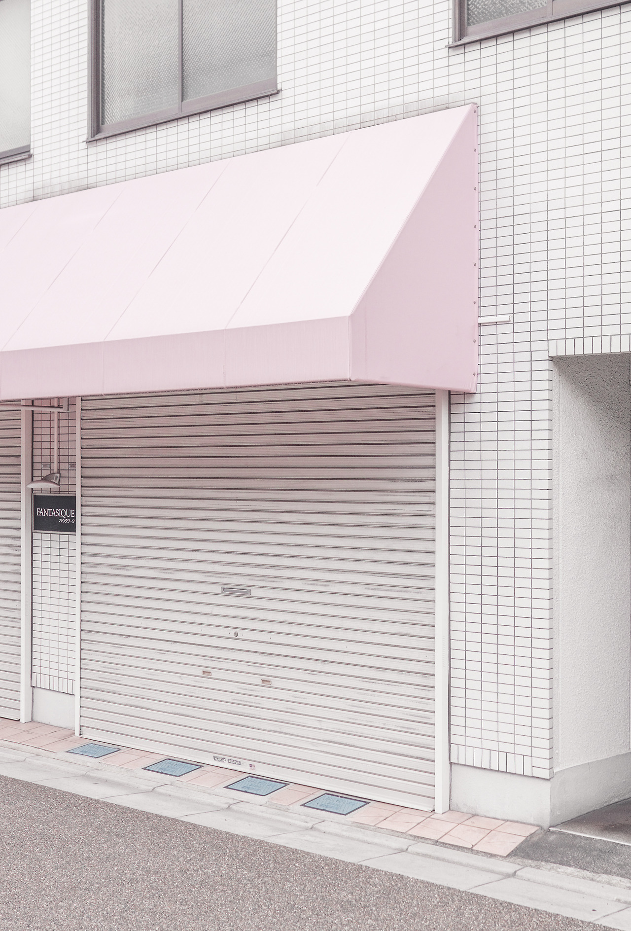 Archillect ID 379649