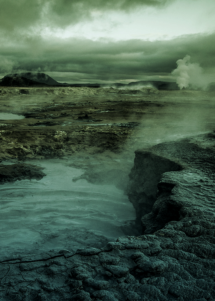 Archillect ID 379701