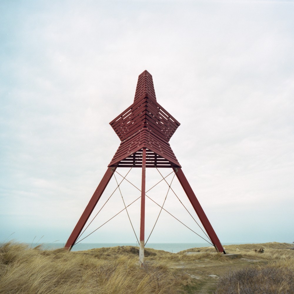 Archillect ID 379716