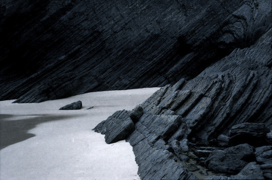 Archillect ID 379838