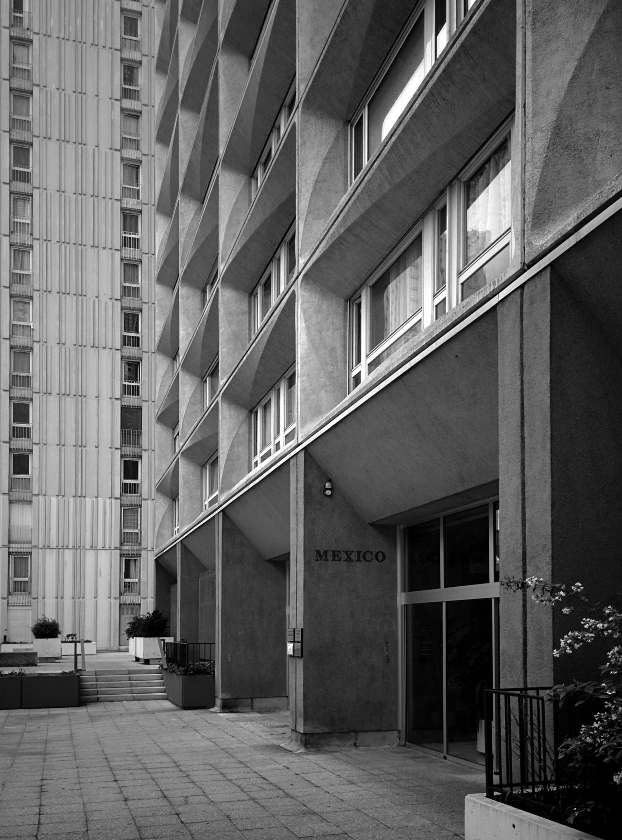 Archillect ID 379899