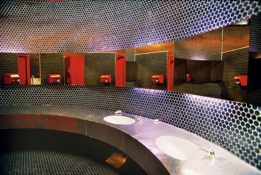 Archillect ID 379949