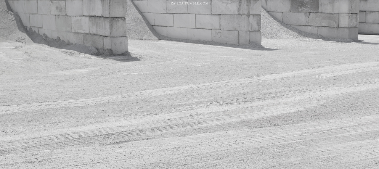 Archillect ID 379997