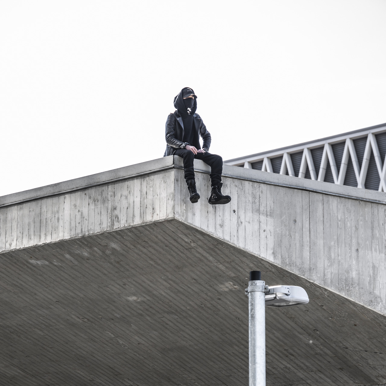 Archillect ID 380330