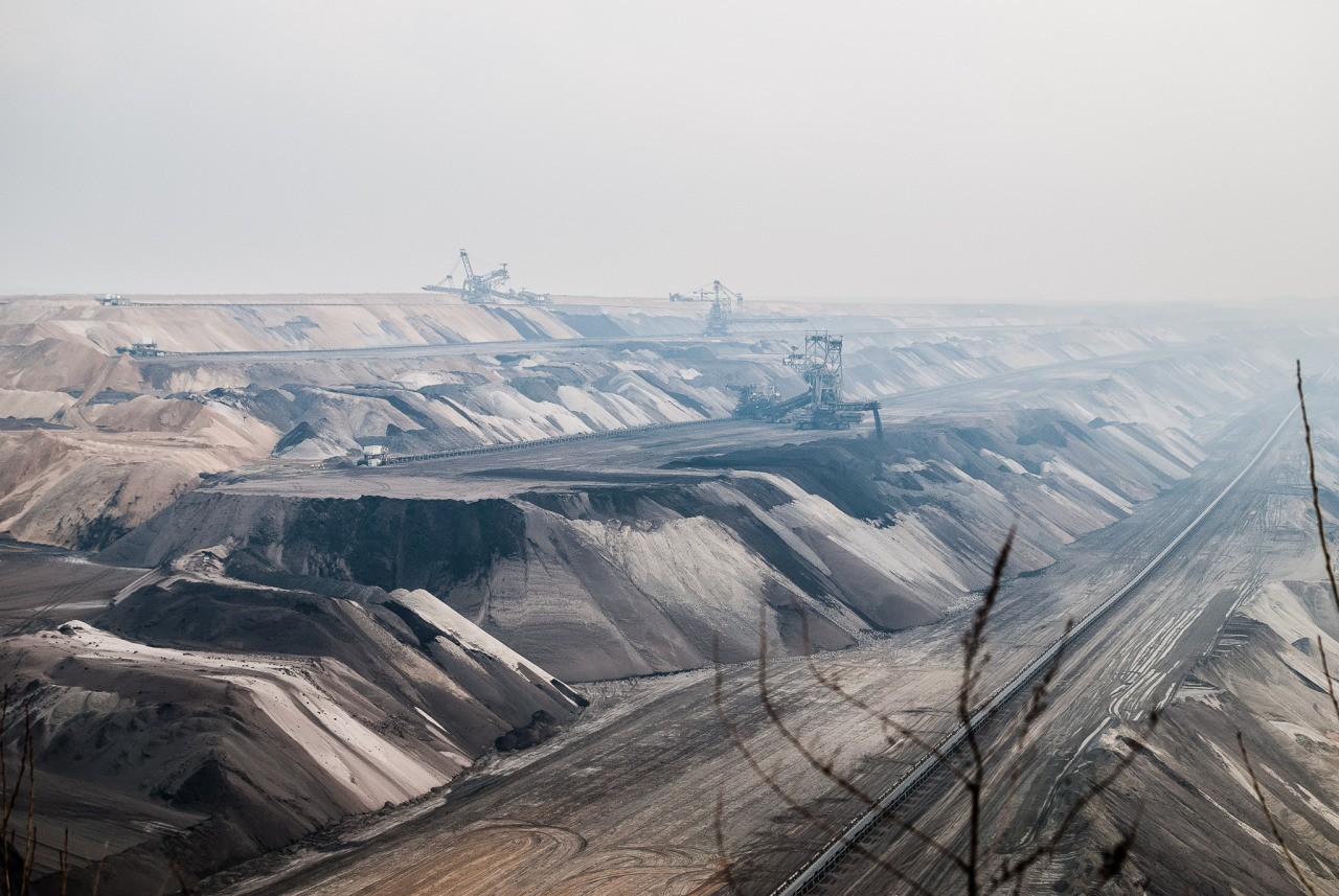 Archillect ID 380358