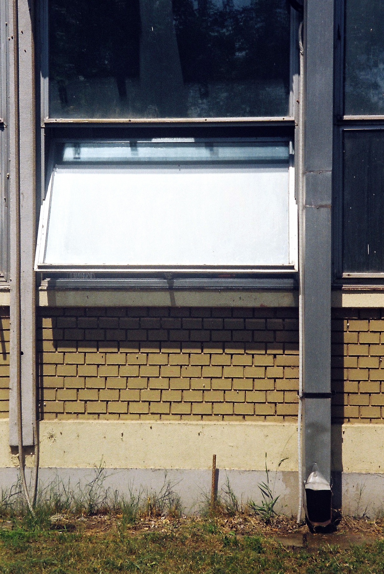 Archillect ID 380415