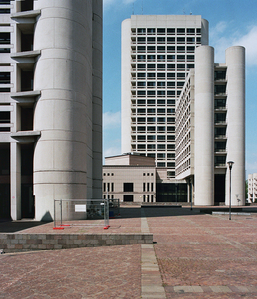 Archillect ID 380469