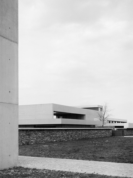 Archillect ID 380490