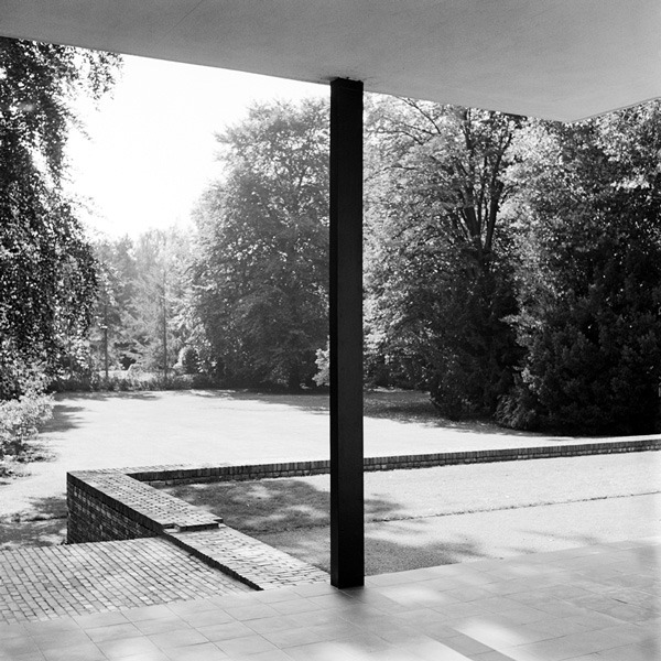 Archillect ID 380887