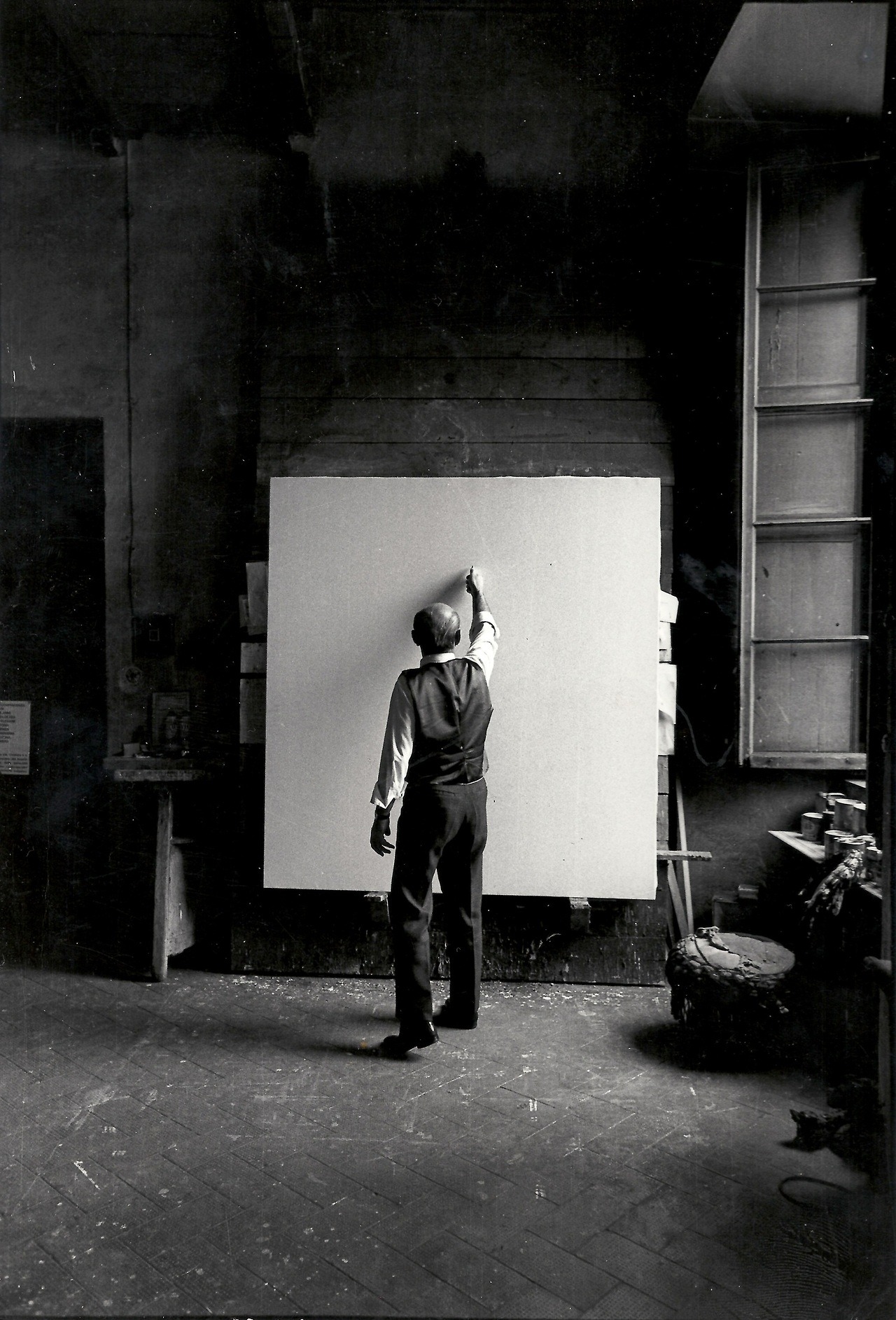 Archillect ID 381104