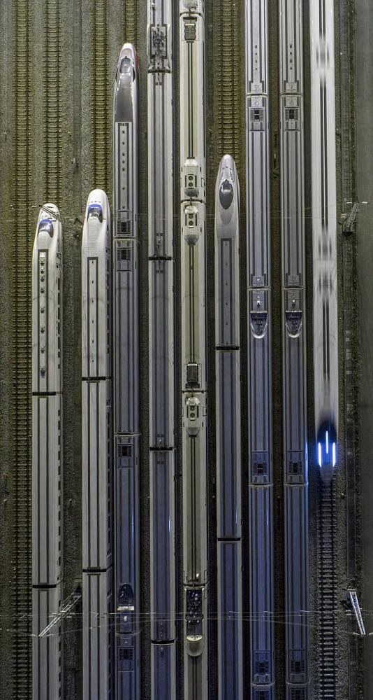 Archillect ID 381137