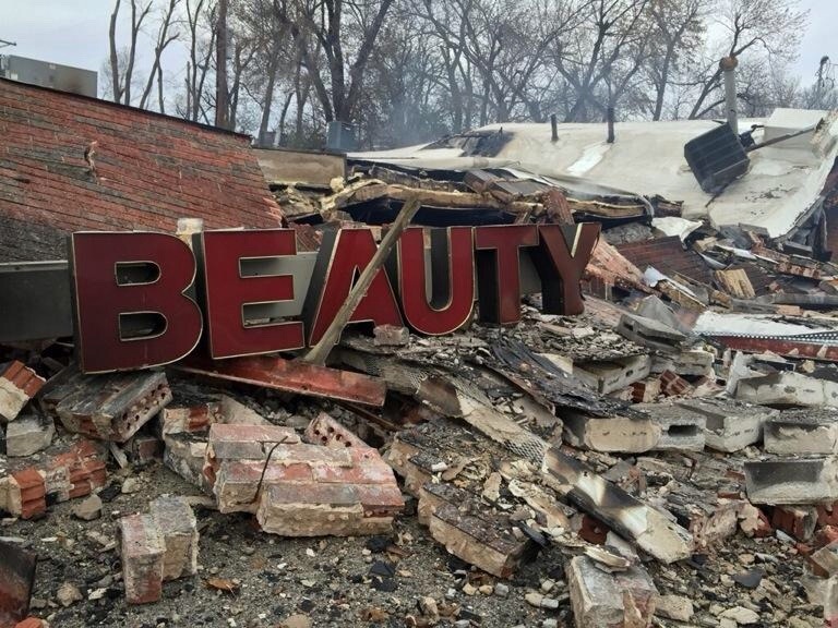 Archillect ID 381188