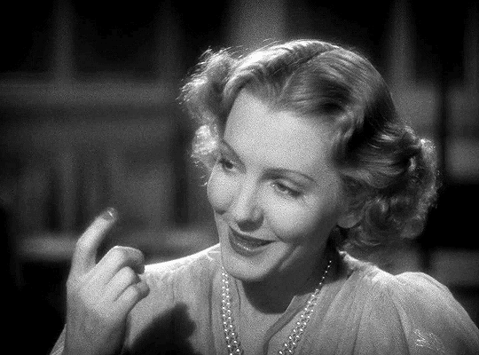 Archillect ID 381295