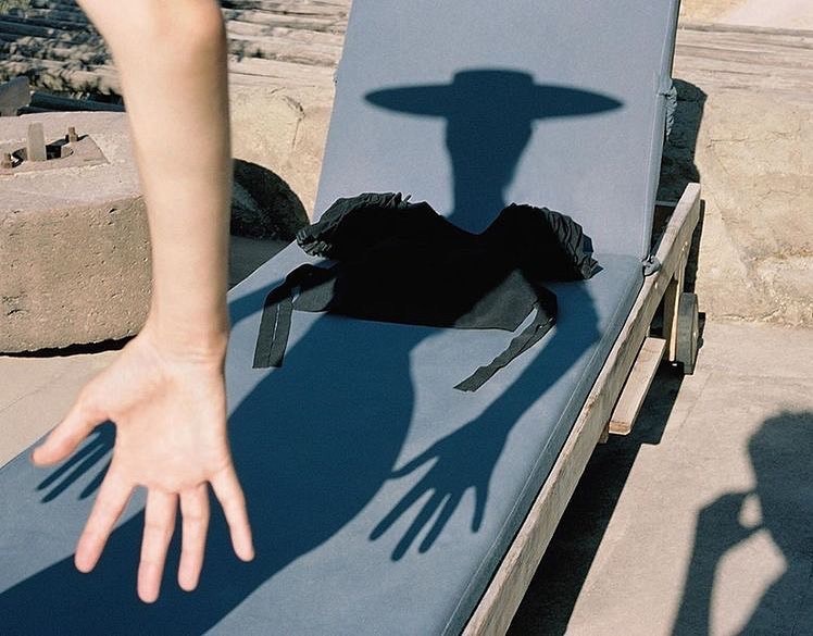 Archillect ID 381378