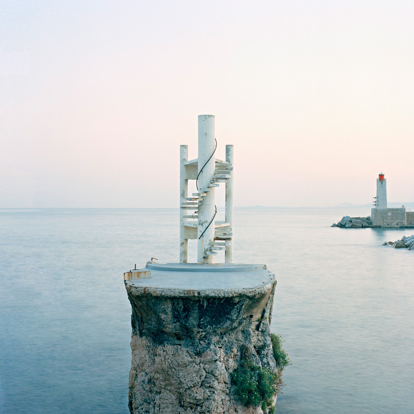 Archillect ID 381401