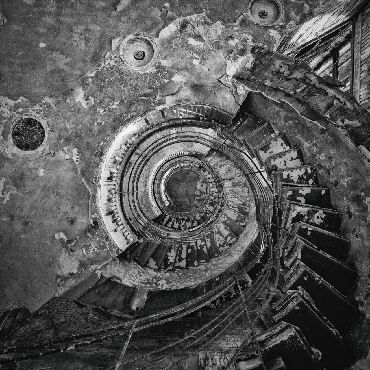 Archillect ID 381455