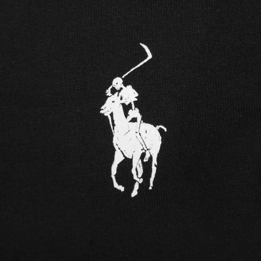 Archillect ID 381477