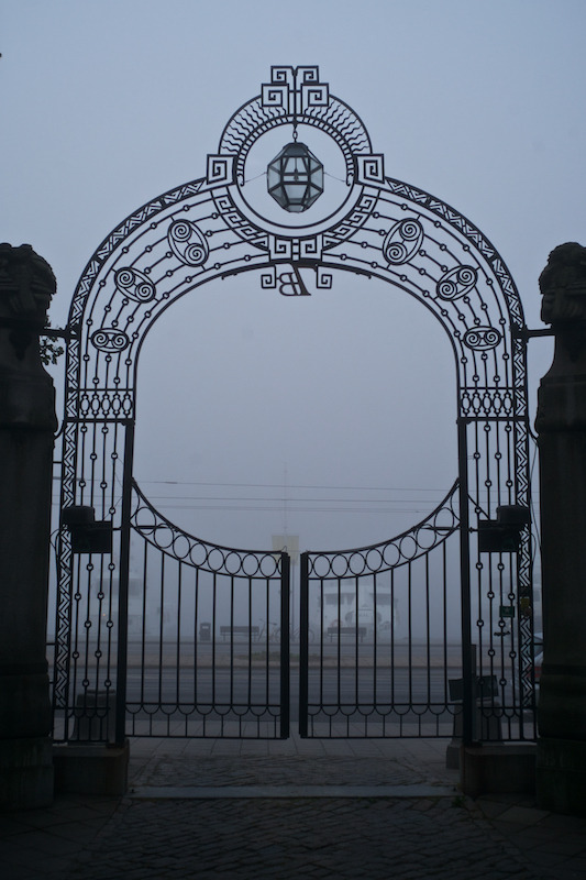 Archillect ID 381515