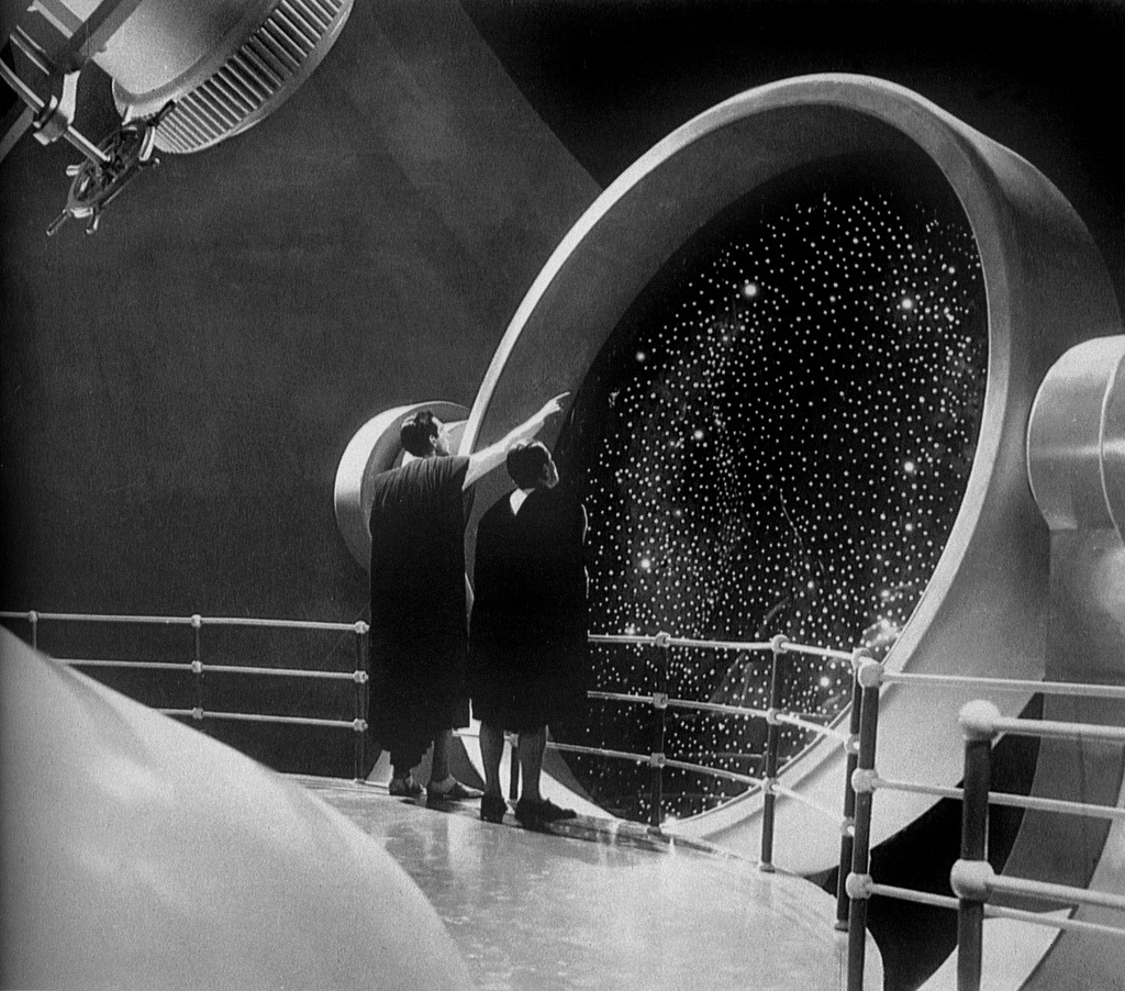 Archillect ID 381672