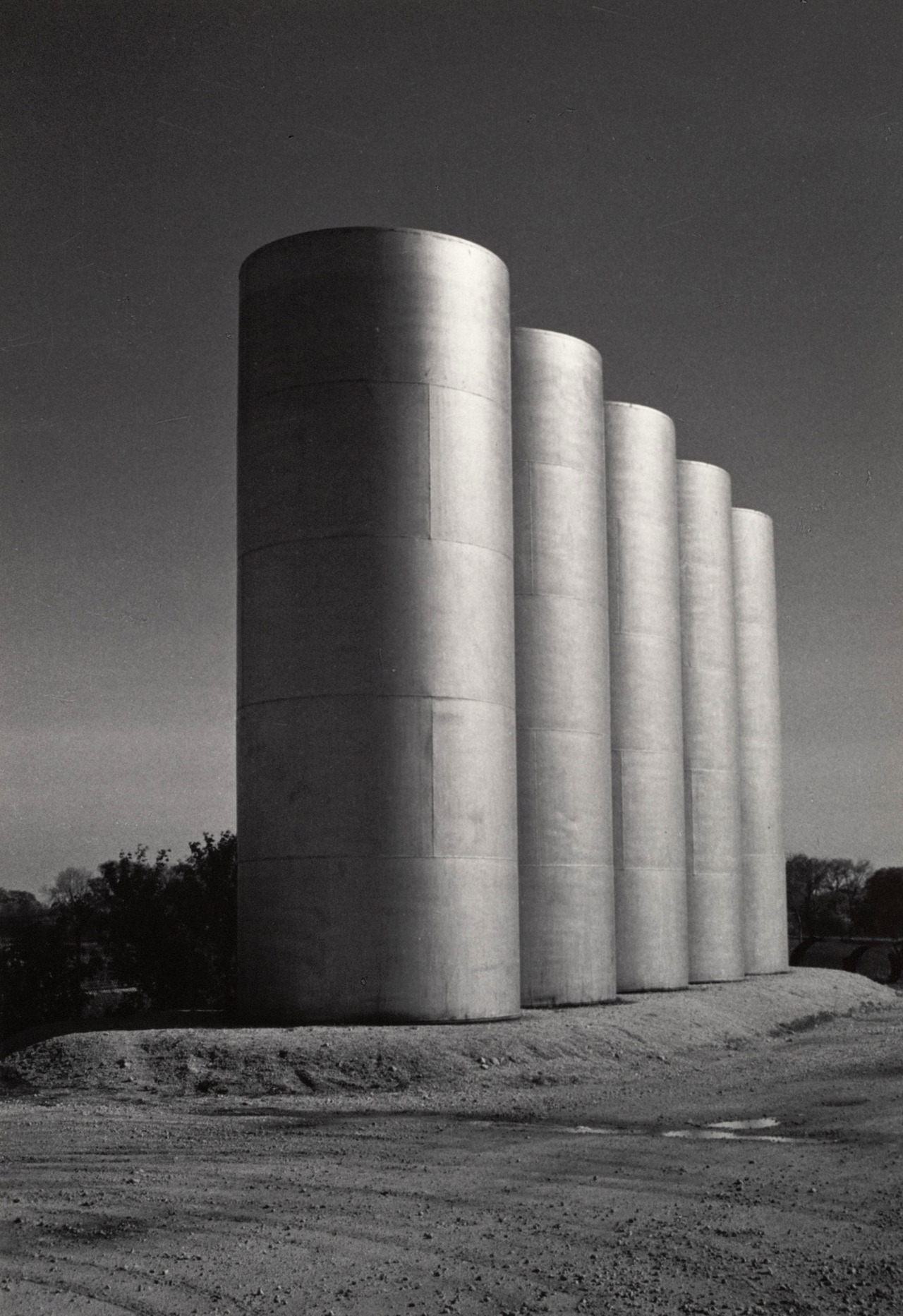 Archillect ID 381724