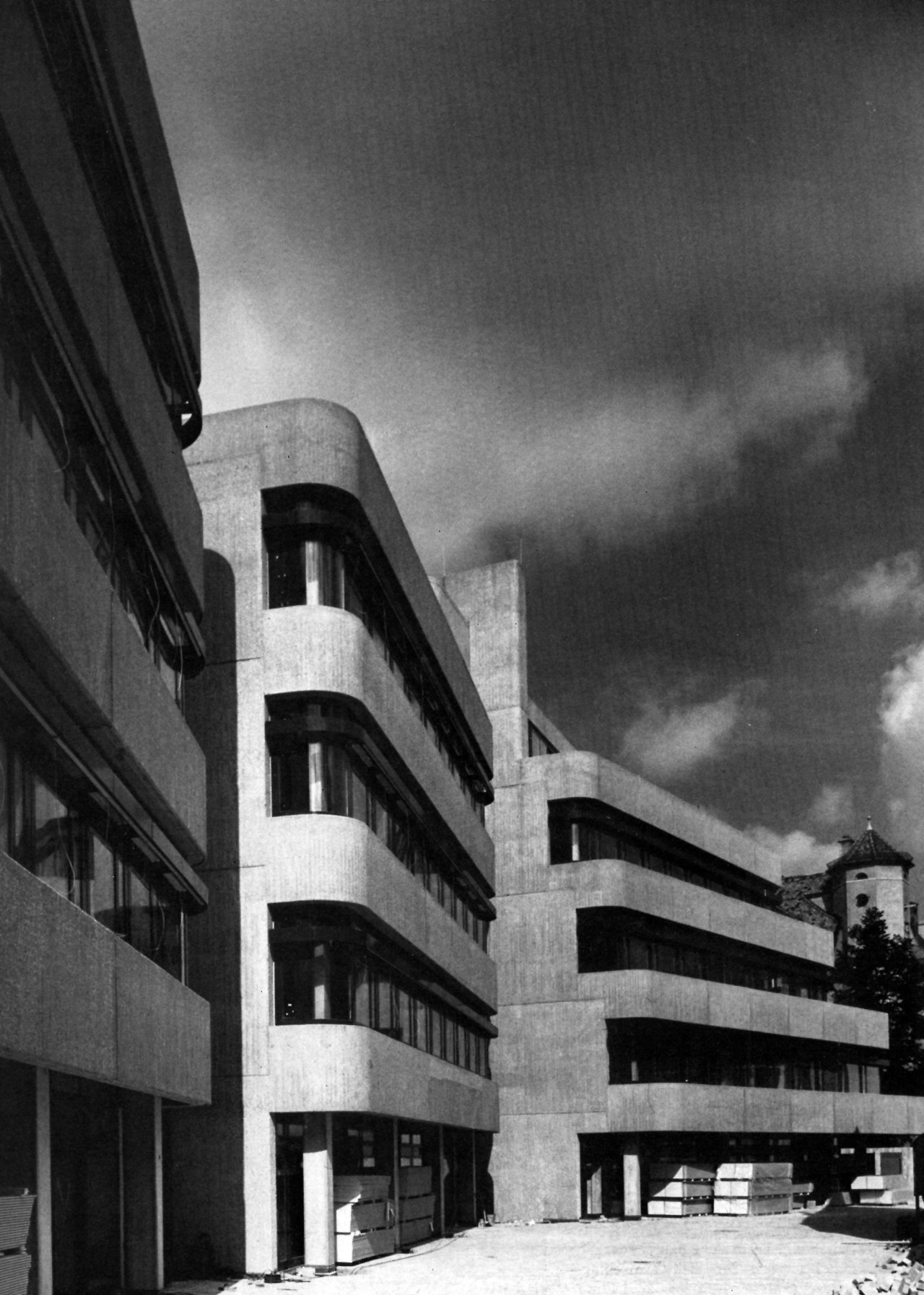 Archillect ID 381768