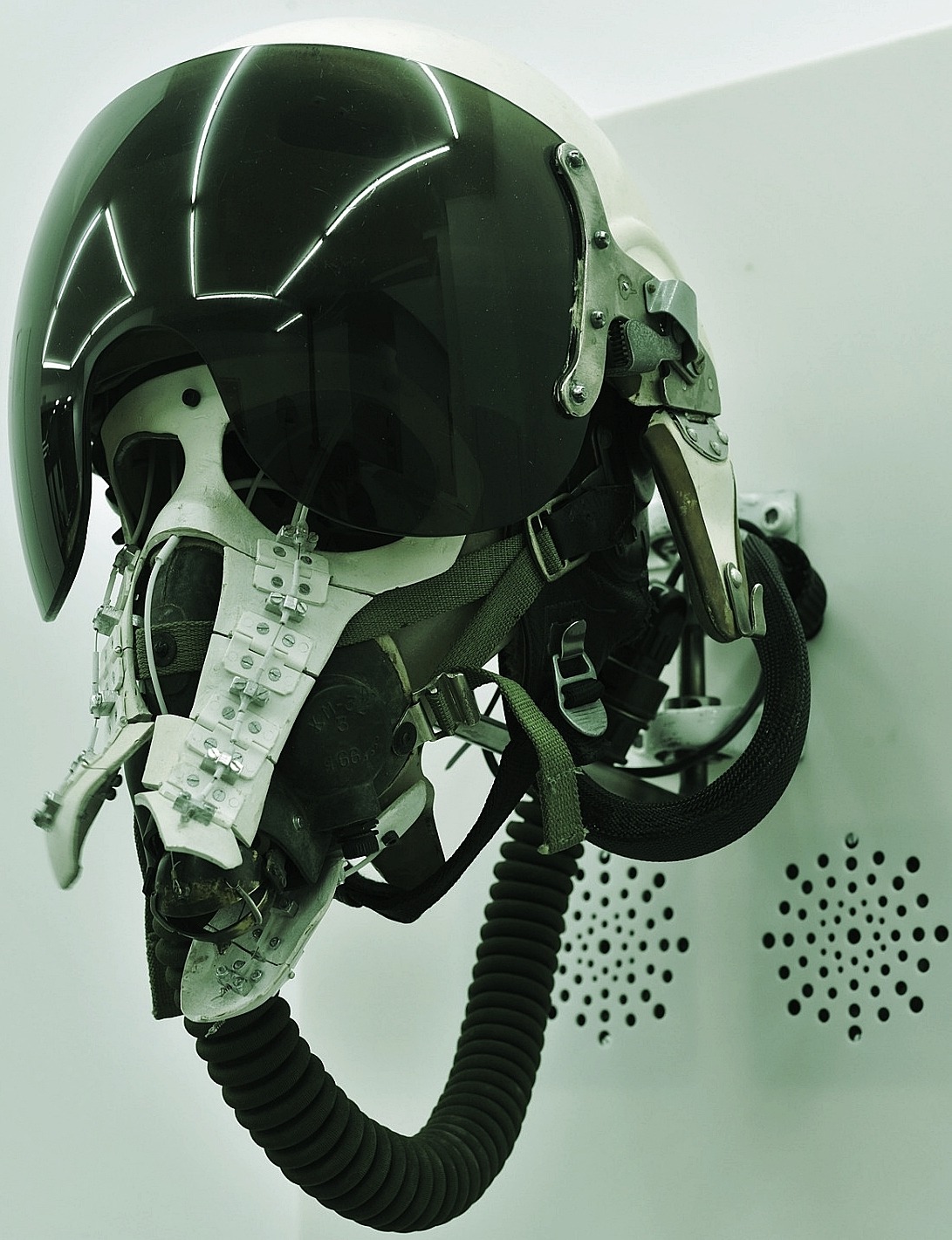 Archillect ID 381867