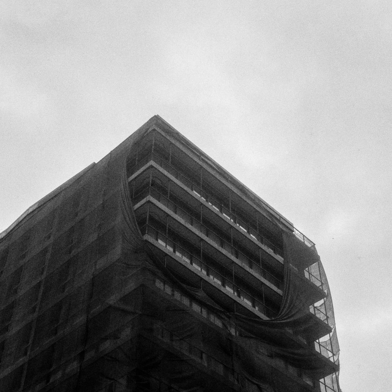 Archillect ID 381917