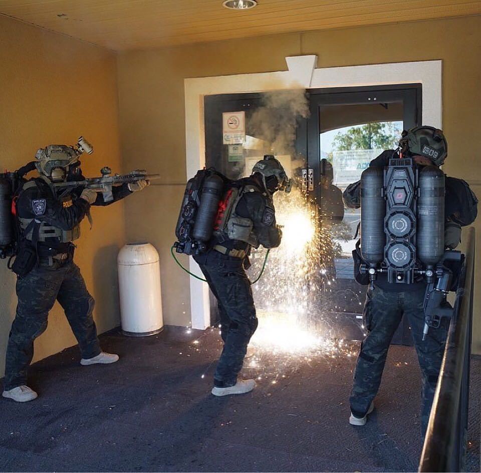 Archillect ID 382132