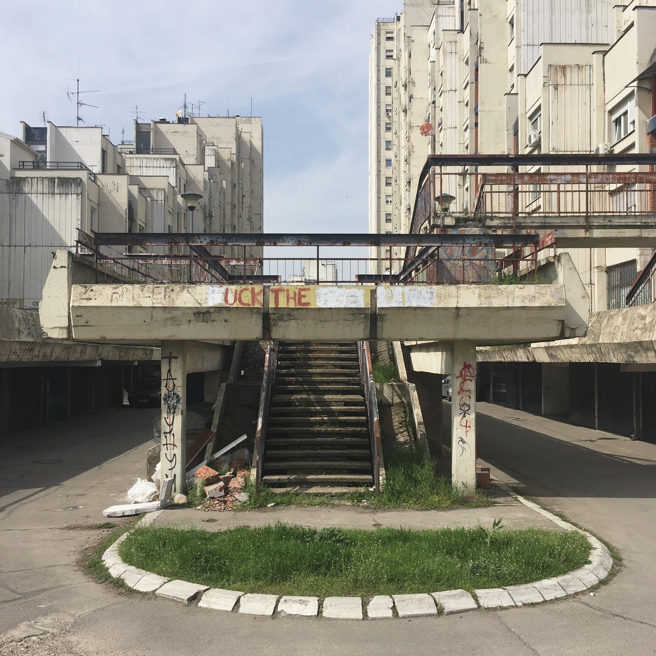 Archillect ID 382302