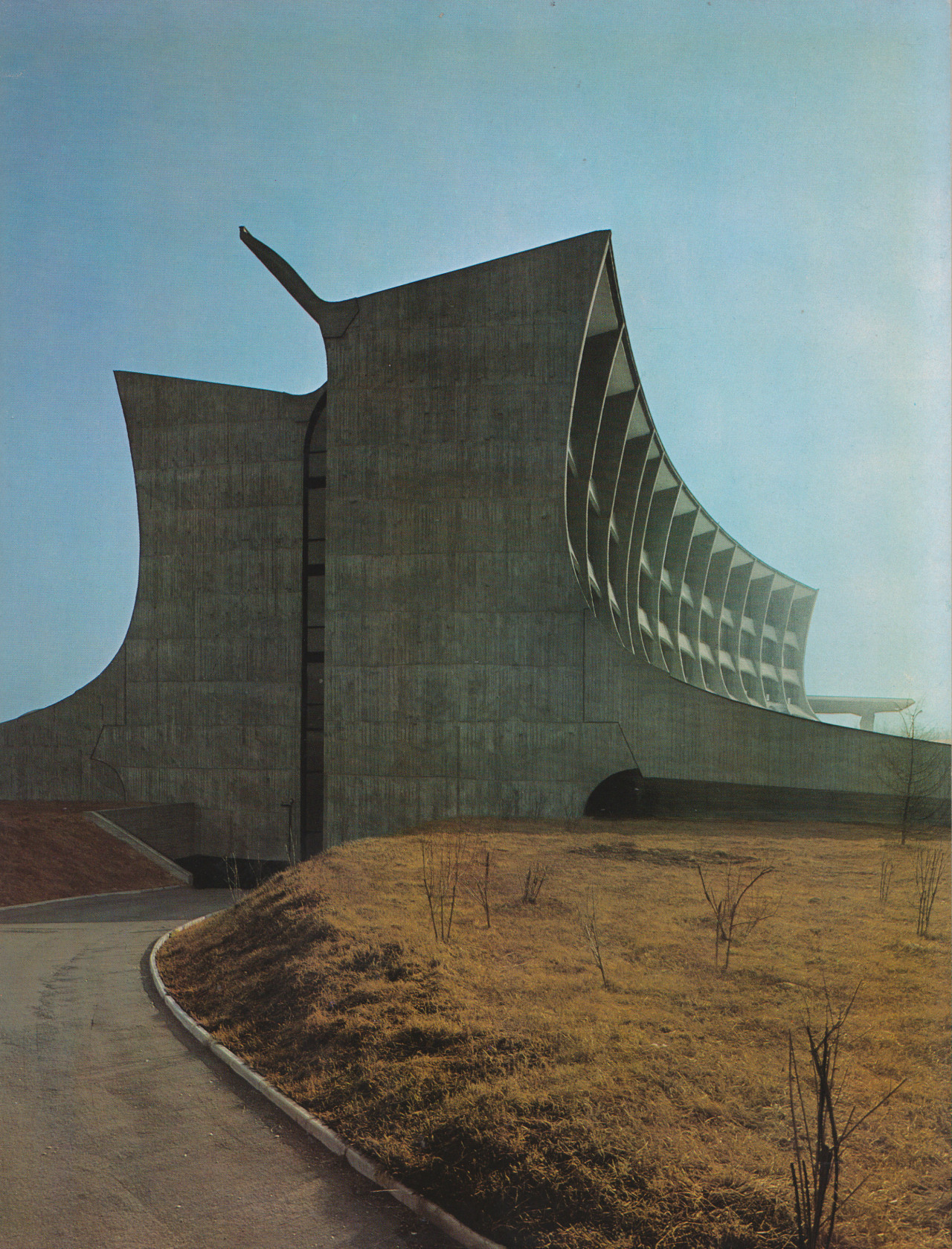 Archillect ID 382483