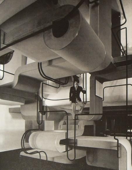 Archillect ID 382563