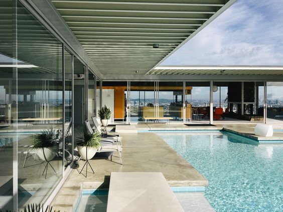 Archillect ID 382625