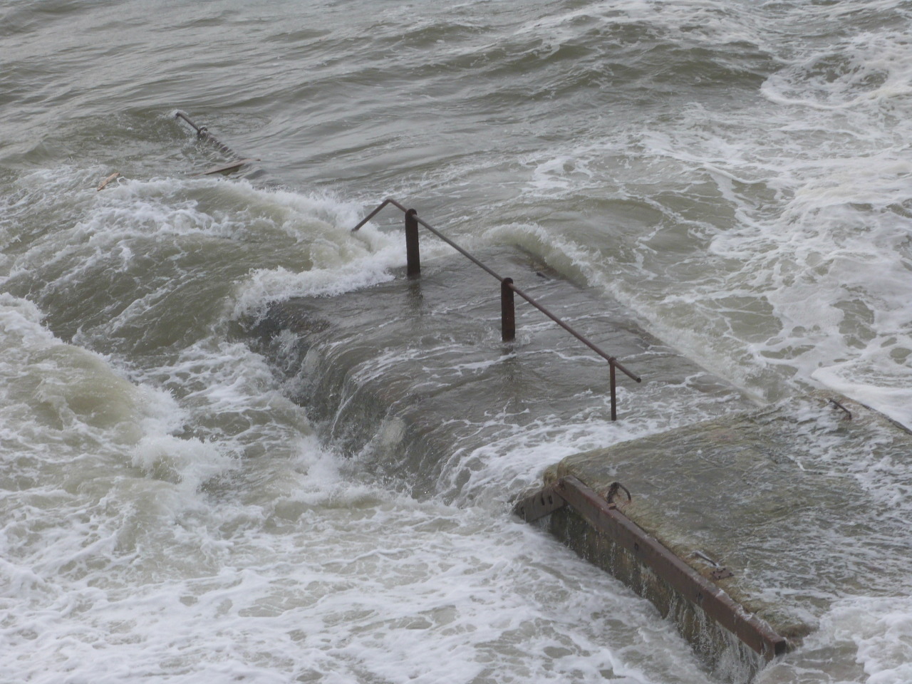 Archillect ID 382672