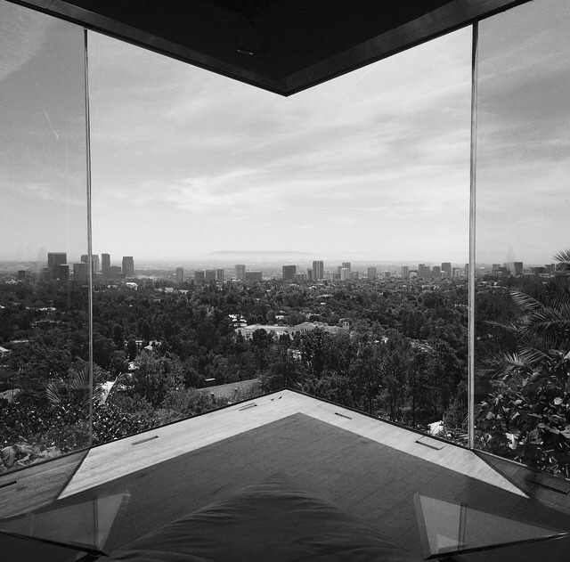 Archillect ID 382881