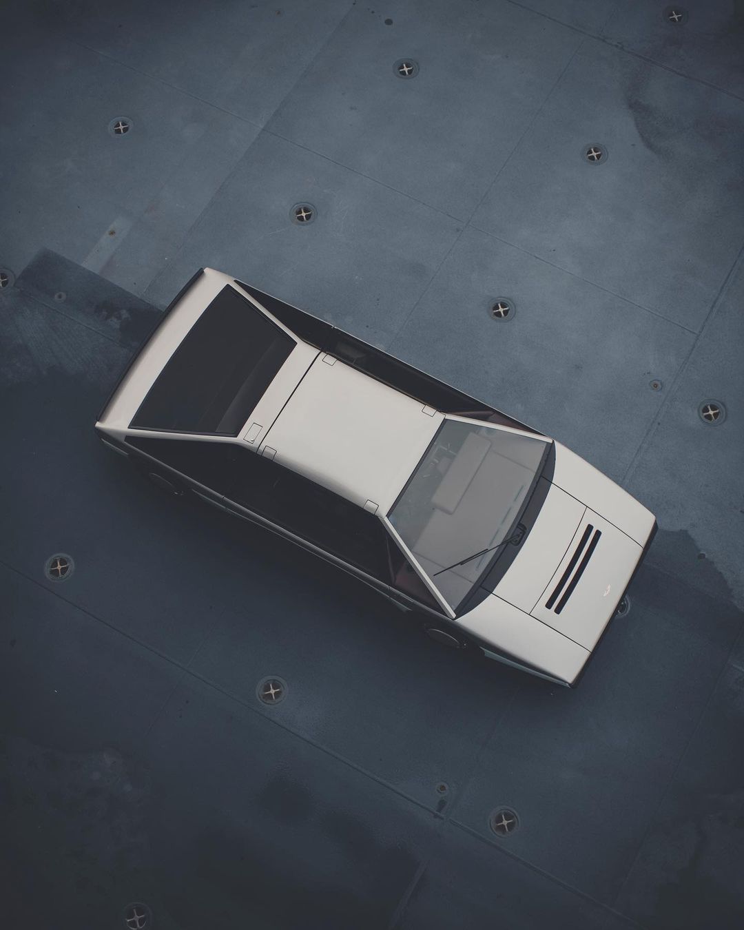 Archillect ID 382927