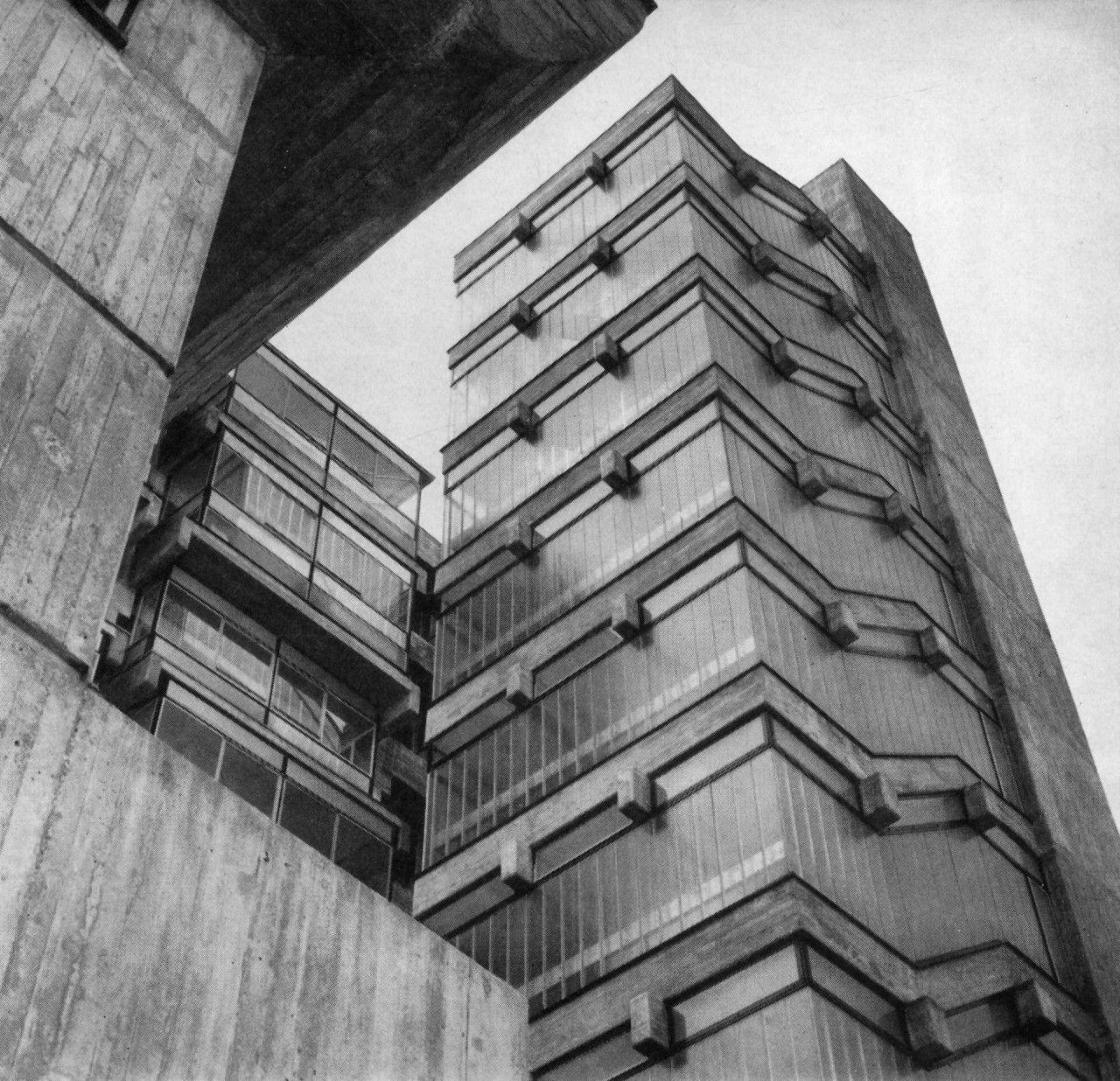 Archillect ID 382937