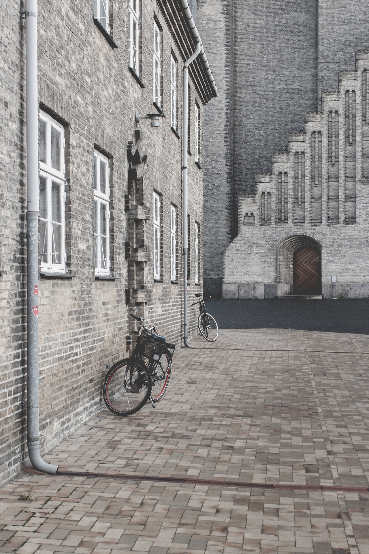 Archillect ID 382970