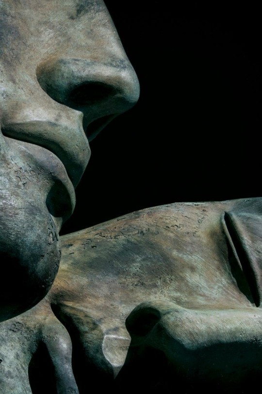 Archillect ID 383098