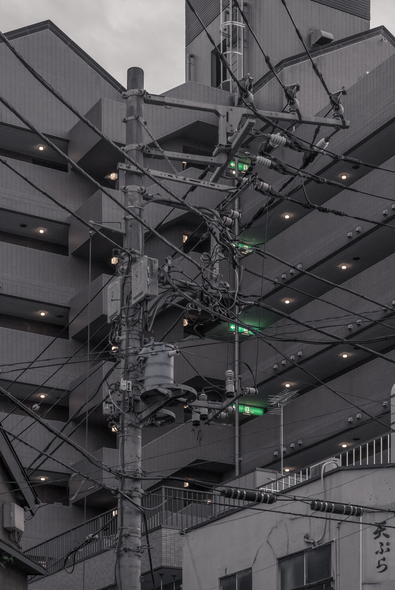 Archillect ID 383125